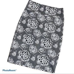 NWOT Sweet Floral Cassie Pencil Skirt